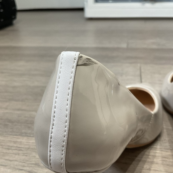 Emmy Deveaux Harper Pumps in Sand Colour, Size 9 - Picture 5 of 7